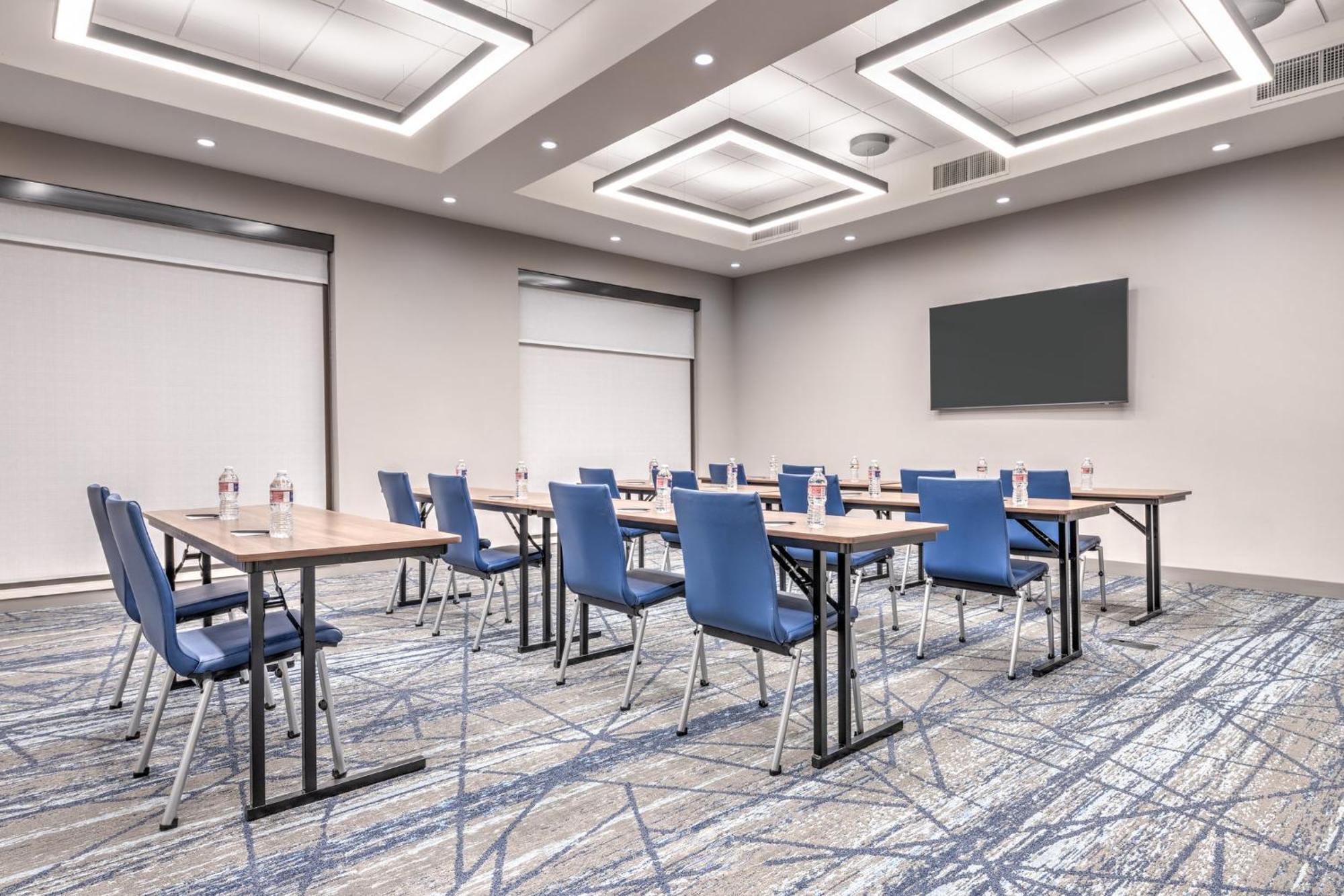 Holiday Inn Express & Suites Austin Airport East By Ihg Екстериор снимка