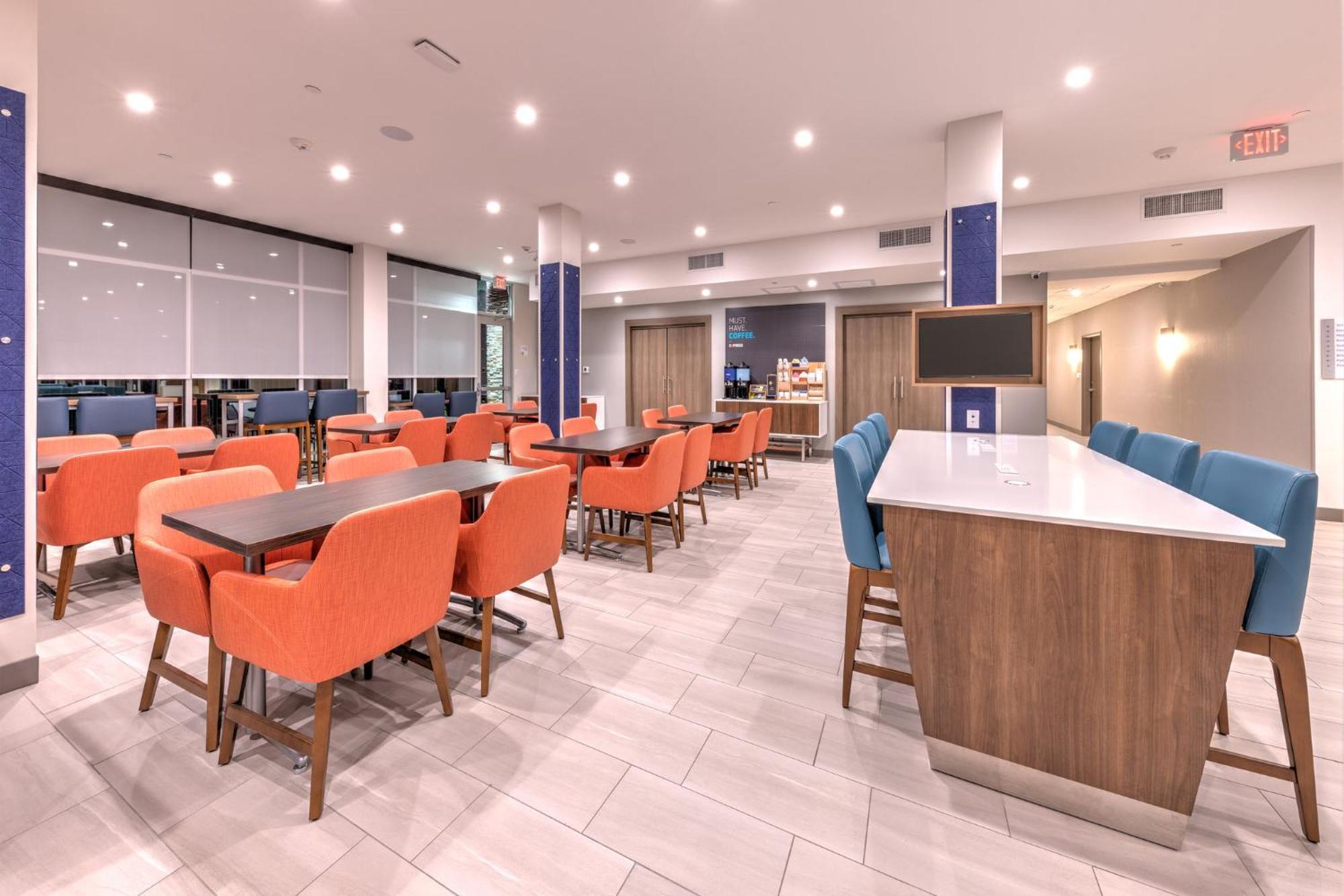Holiday Inn Express & Suites Austin Airport East By Ihg Екстериор снимка
