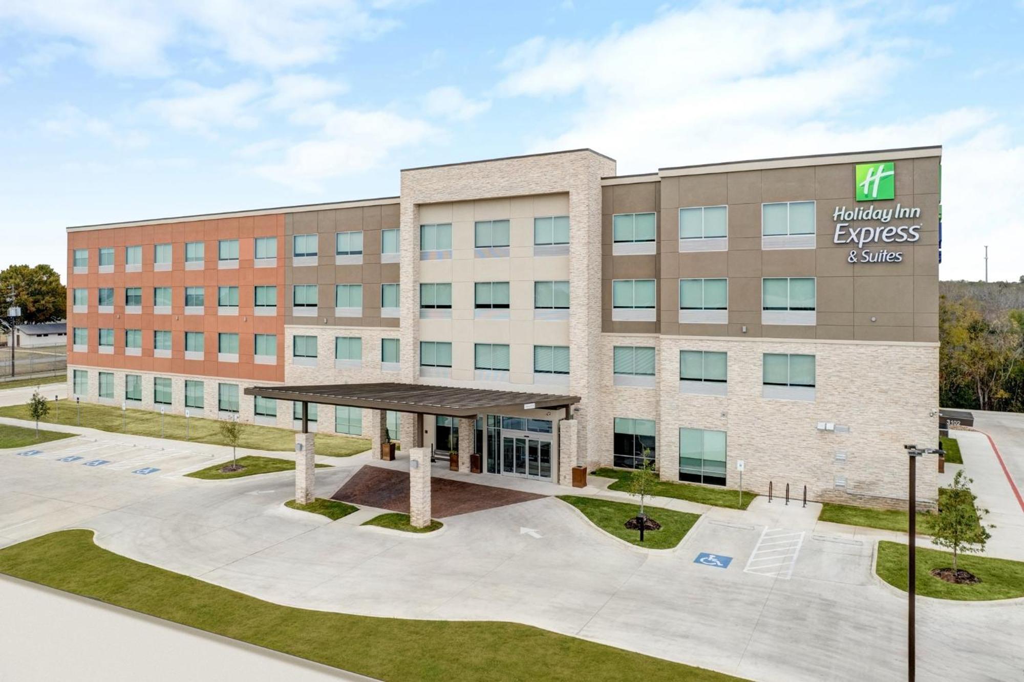 Holiday Inn Express & Suites Austin Airport East By Ihg Екстериор снимка